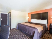 Days Inn Joplin 2*