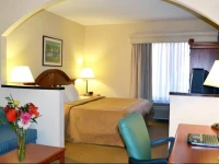 Comfort Suites Chesapeake 2*