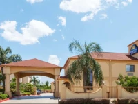 Days Inn and Suites Houston Hobby Airport 2*