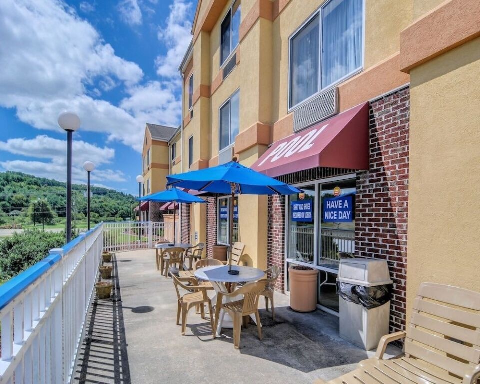Comfort Inn Hillsville 2*