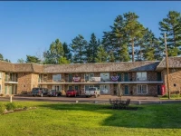 Budget Host Cloverland Motel 2*