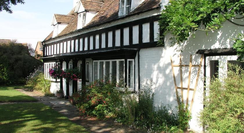 The Harbour Guest House 4*