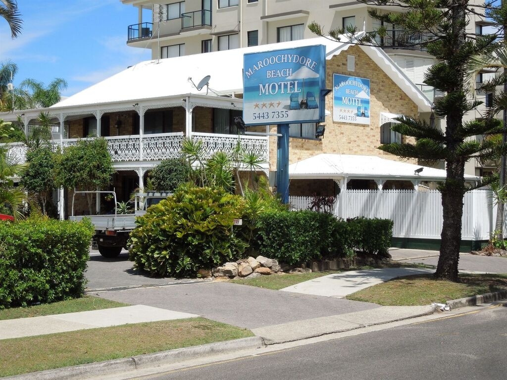 Beach on Sixth 4*