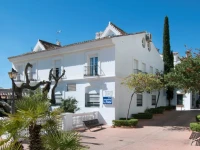 Apartamentos La Fonda 2*