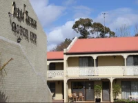 Argyle Terrace Motor Inn 4*
