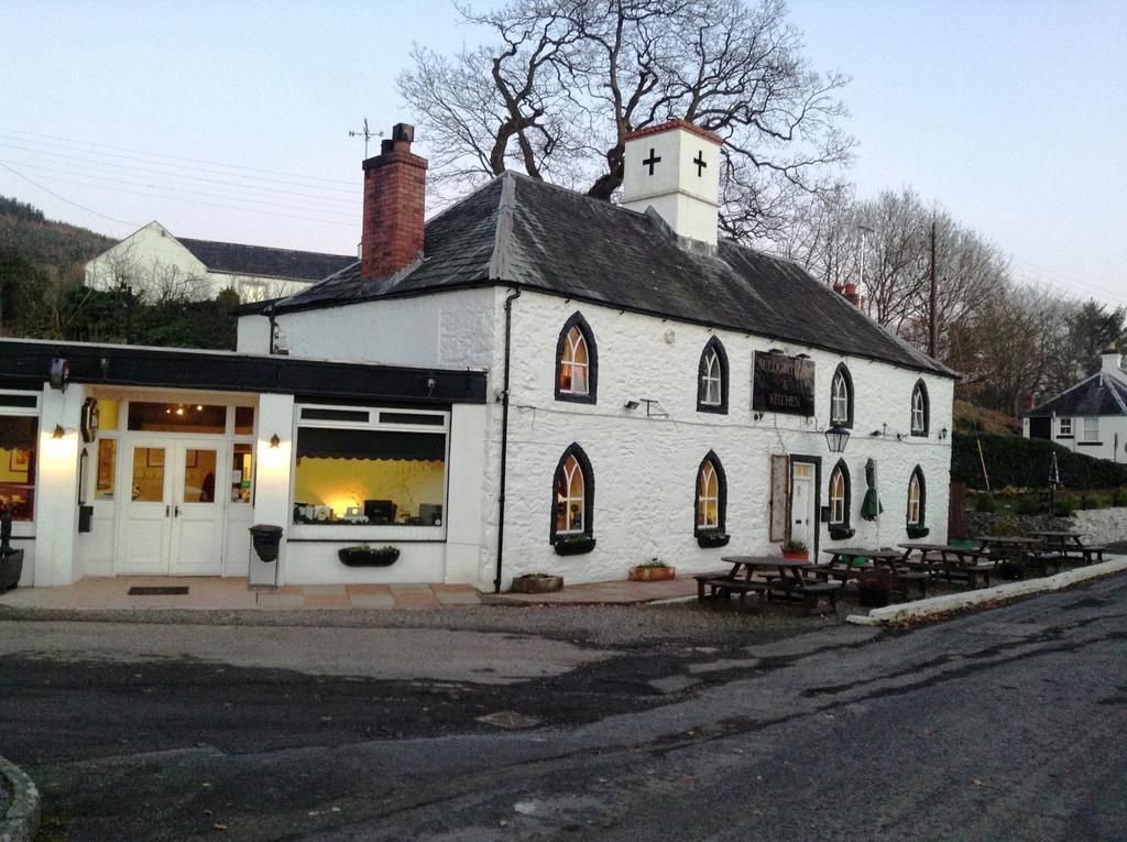The Auldgirth Inn 2*