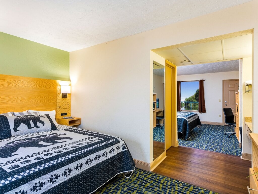Creekstone Inn 2*