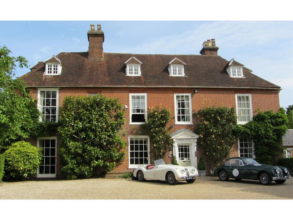 Hook House Hotel 4*