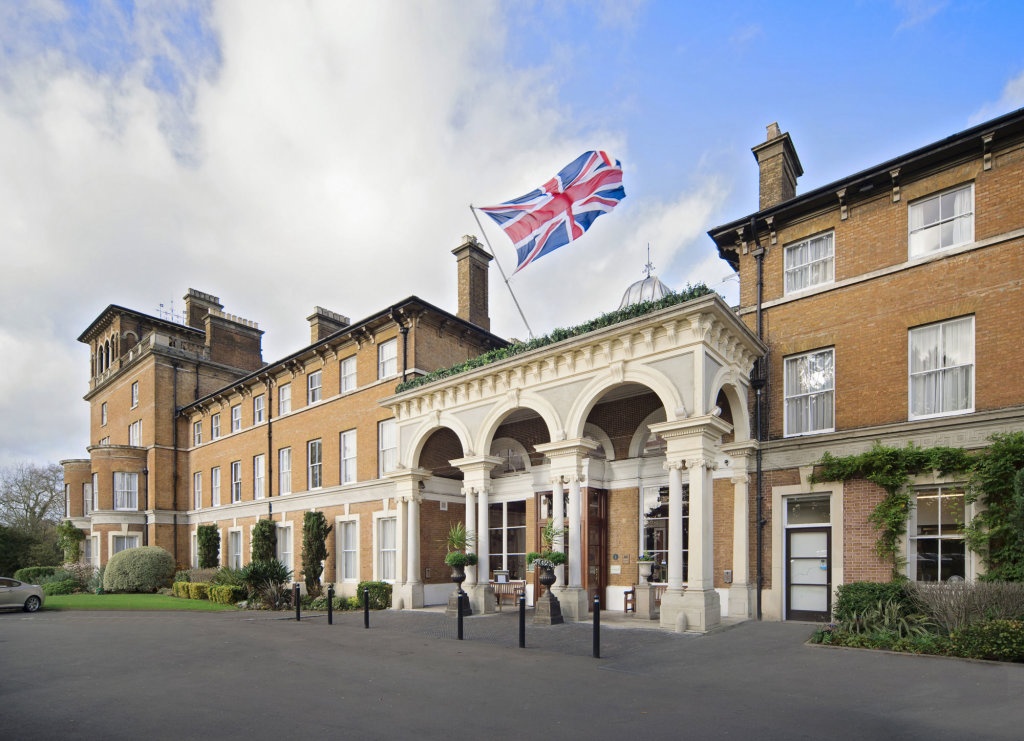 Oatlands Park Hotel 4*