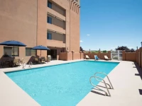 Hawthorn Suites by Wyndham Albuquerque 3*