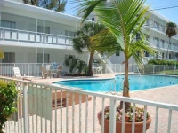 Collins Hotel 3*