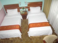 Chaohai Hotel 2*
