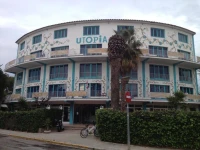 Utopia Beach House 2*