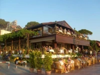 Rosy Suites Hotel 