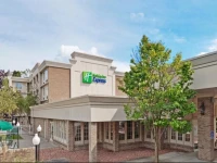 Holiday Inn Express Poughkeepsie 2*