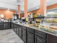 Quality Inn Simpsonville 2*