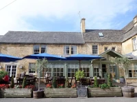 Noel Arms Hotel 3*