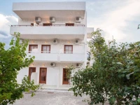 Filoxenia Studios & Apartments 