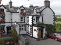 Bron-y-Graig 4*