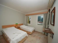 Es Apartments 