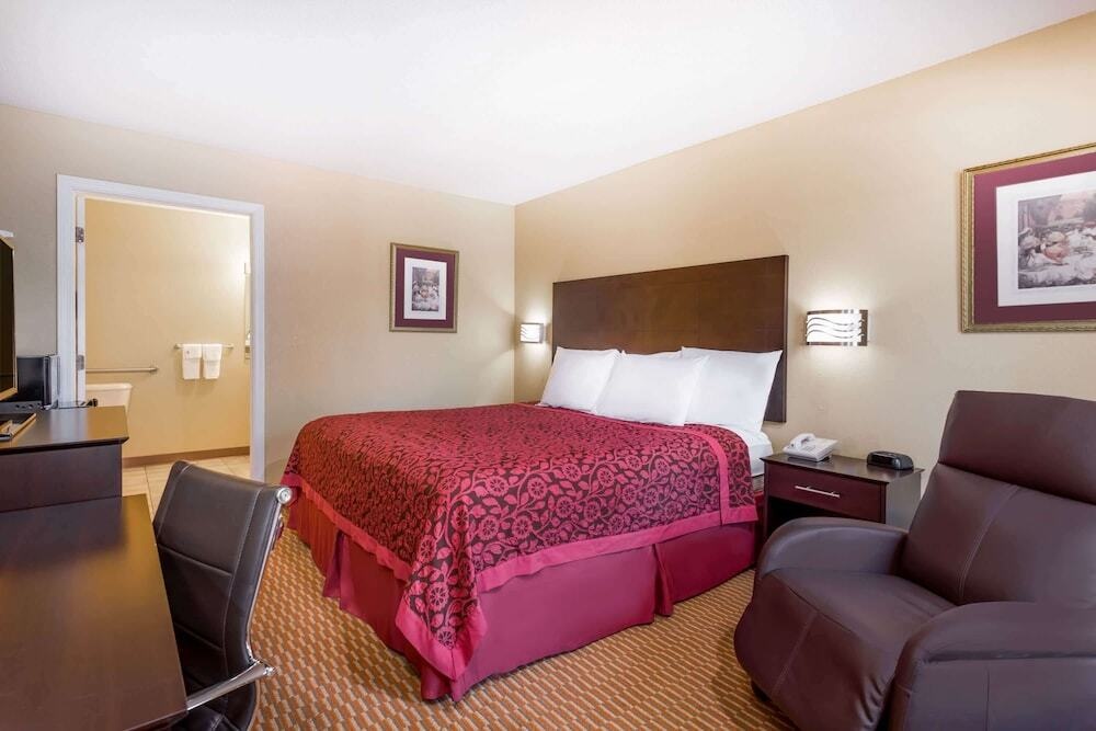 Days Inn Simpsonville 2*