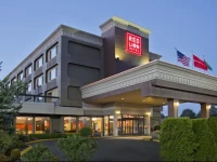 Red Lion Hotel Tacoma 3*