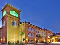 La Quinta Inn & Suites Fowler 3*