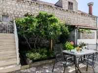Dada Guest House 3*