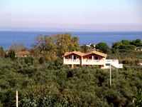 Arazzo Holiday Apartments / Angella Vardakastani 2*