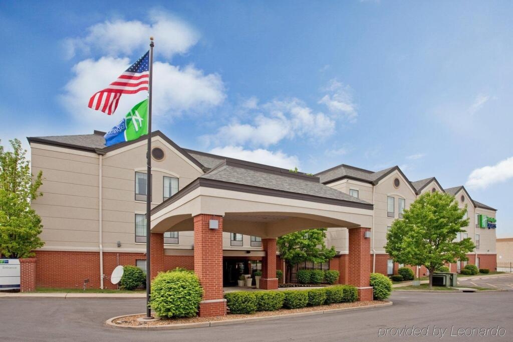 Holiday Inn Express St. Louis 2*