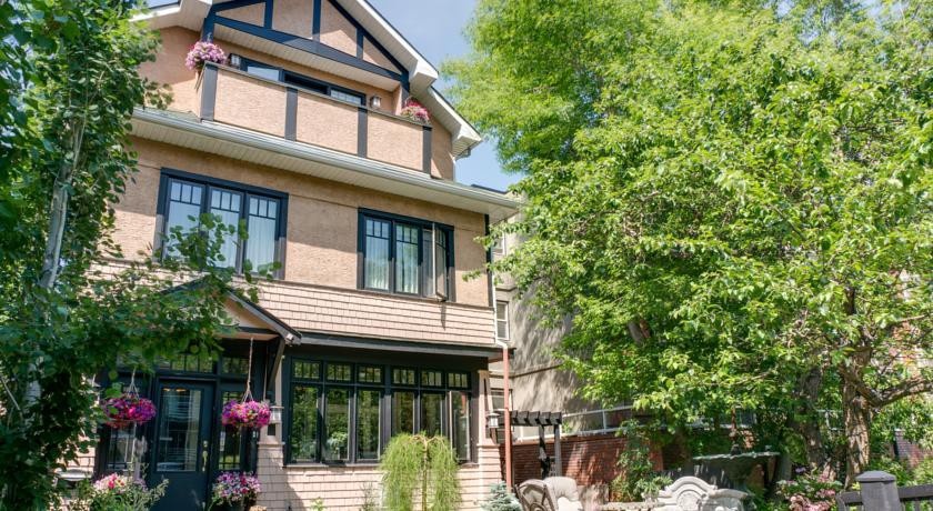 Calgary Westways Guest House