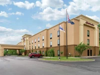 Hampton Inn Meadville 3*