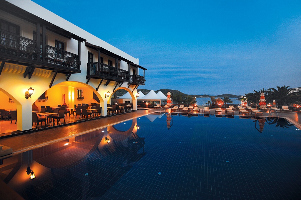 Costa Bitezhan Hotel 3*
