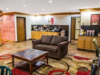 Econo Lodge Cedar Rapids 2*