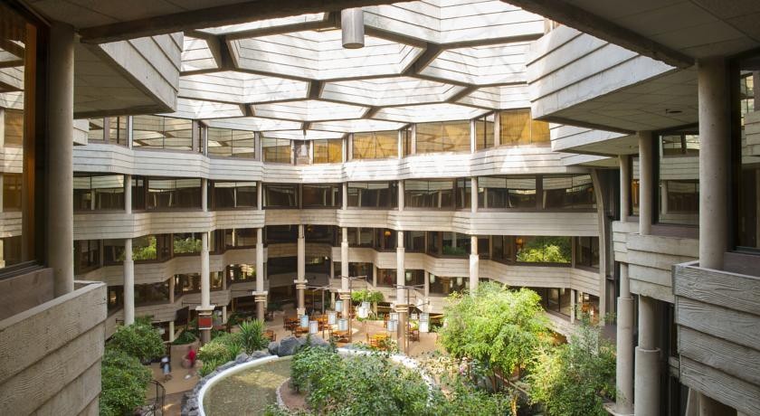 Hilton Chicago/Indian Lakes Resort 3*