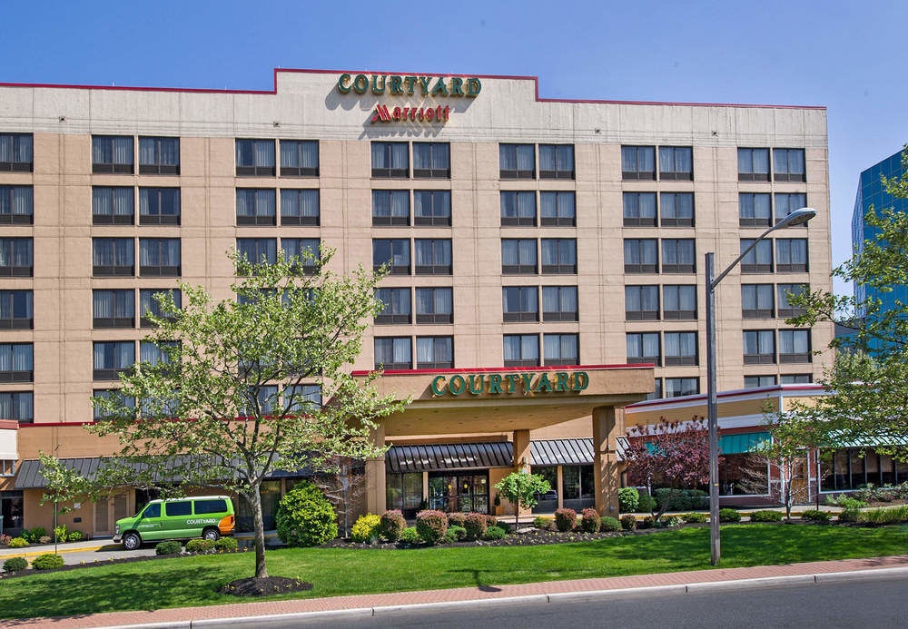 Courtyard Secaucus Meadowlands 3*