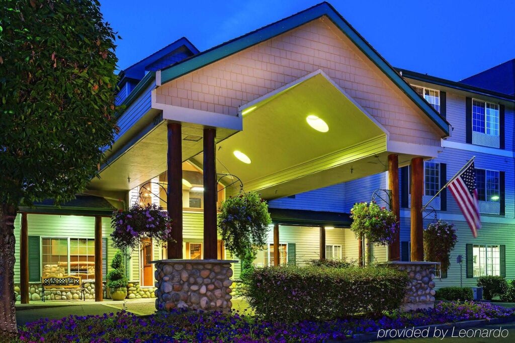 La Quinta Inn and Suites Eugene 3*