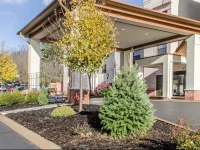 Comfort Suites State College 2*