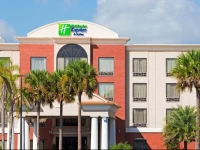 Holiday Inn Express Hotel & Suites Bartow 2*