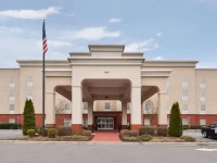 Hampton Inn Statesville 3*