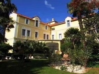 Chateau La Tour Apollinaire 4*