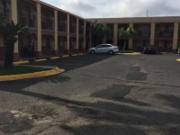 Executive Inn Mercedes 2*
