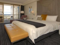 Holiday Inn Surfers Paradise 4*