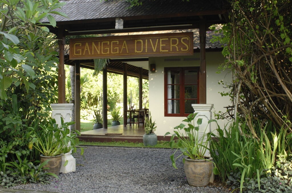 Lotus Bungalows 2*