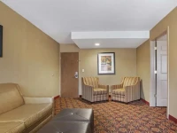 Holiday Inn Express Sharon 3*