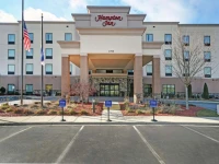 Hampton Inn Beloit 3*