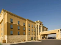 Hampton Inn Temple 2*
