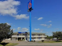 Motel 6 Kingsville 1*
