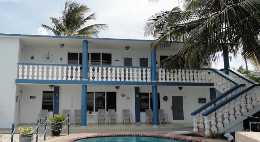 The Beach Club Guest House 2*