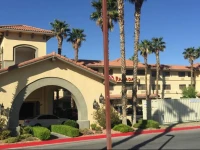Ramada Inn Barstow 2*